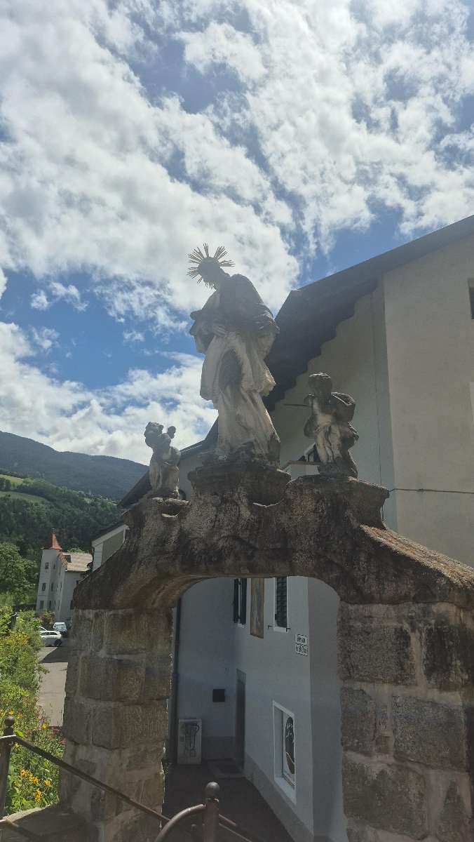 Brixen Scavenger Hunt scavenger hunt photos