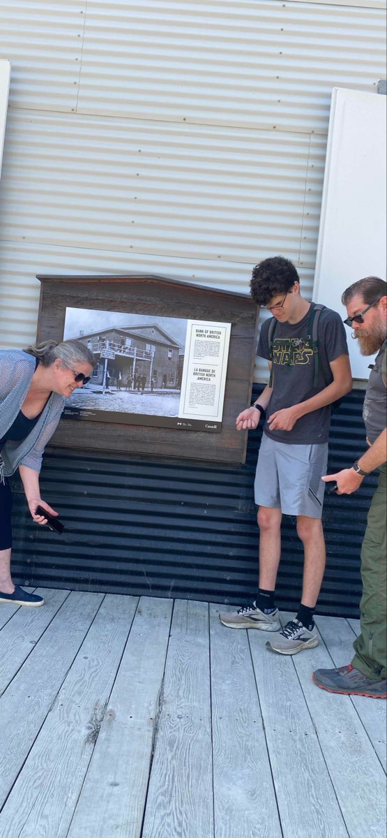 Poze cu vânătoarea de comori Dawson City