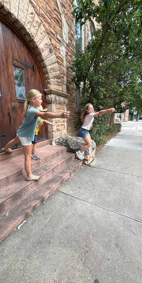 team building scavenger hunt