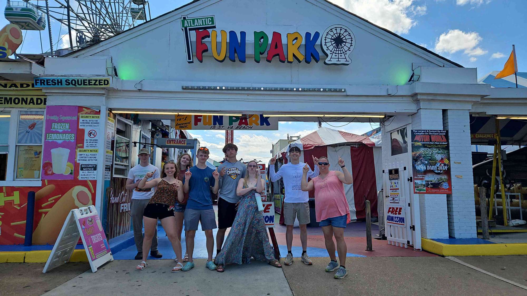 Virginia Beach Downtown Scavenger Hunt scavenger hunt photos