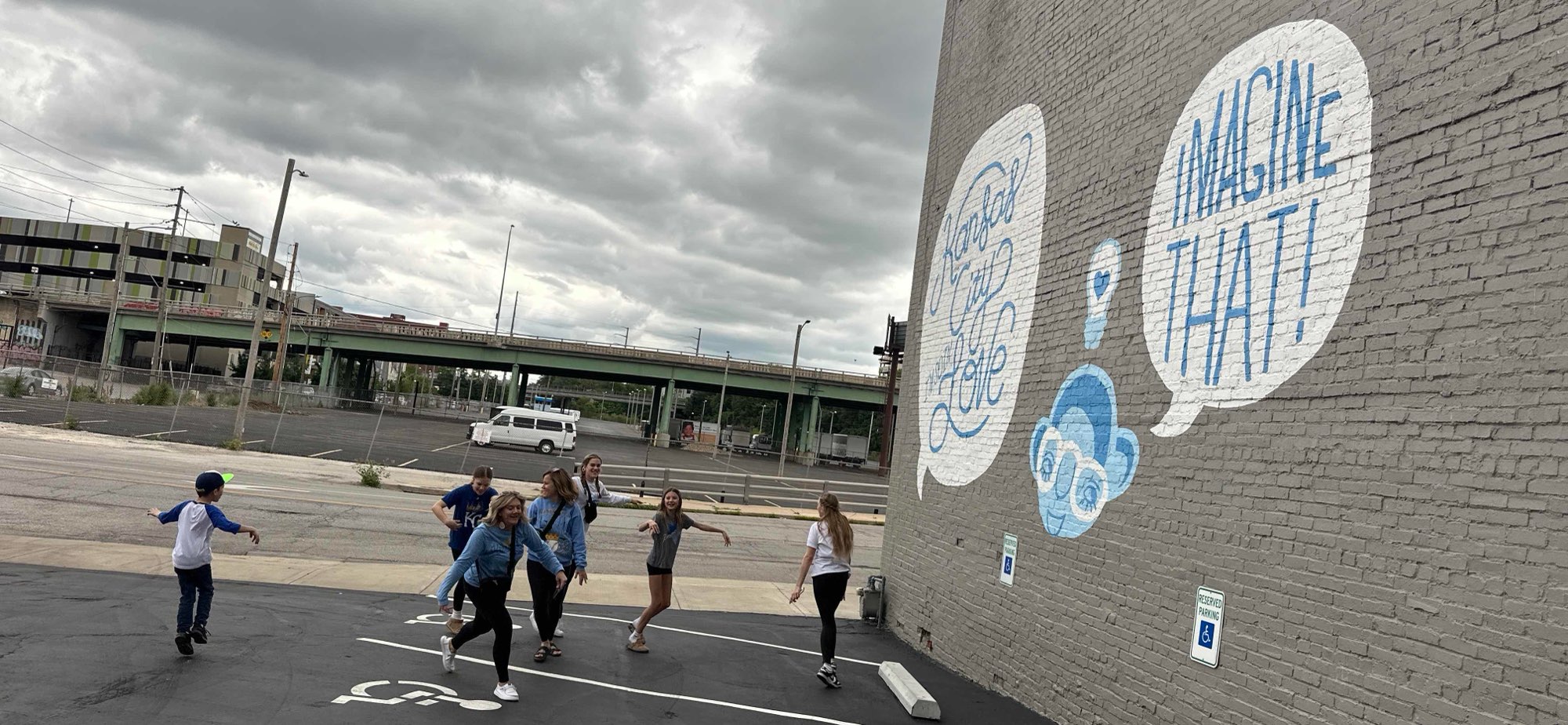 University of Missouri-Kansas City Scavenger Hunt scavenger hunt photos