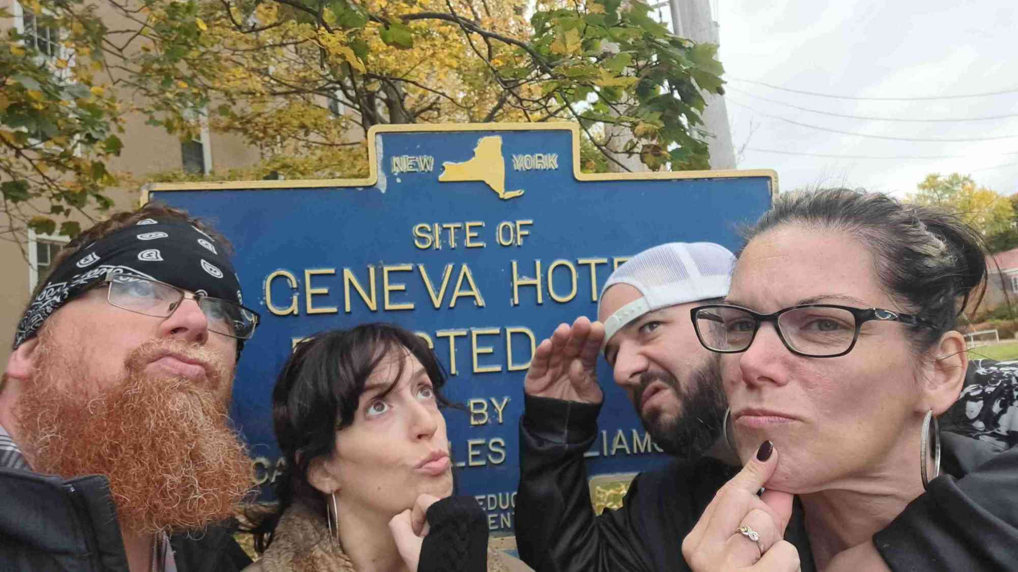 Fotografii ale cursei de v&acirc;n&abreve;toare de comori Hobart and William Smith Colleges