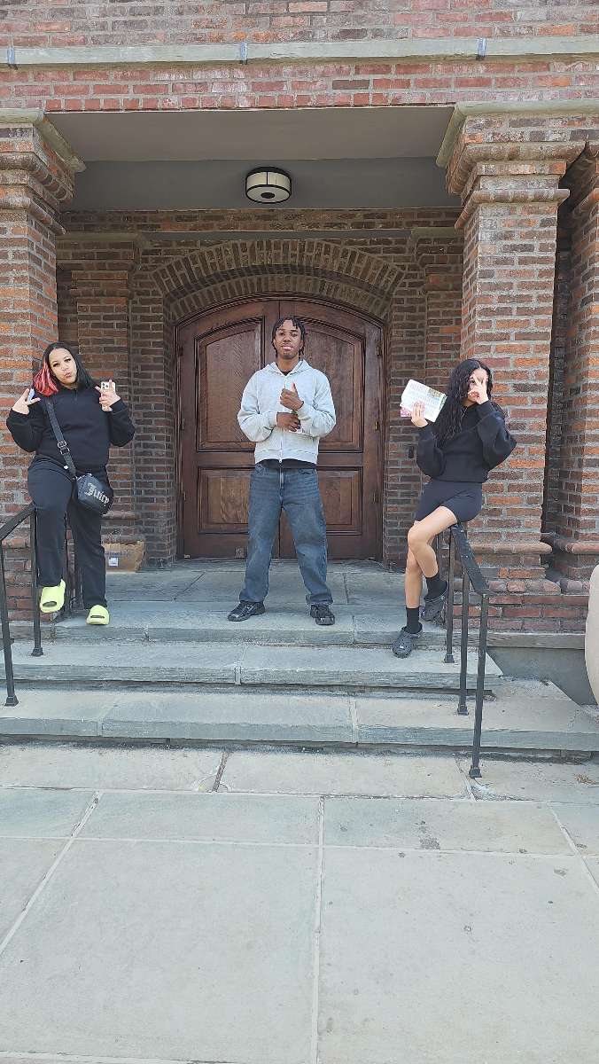 &kappa;&upsi;&nu;ή&gamma;&iota; &theta;&eta;&sigma;&alpha;&upsi;&rho;&omicron;ύ &gamma;&iota;&alpha; &omicron;&mu;&alpha;&delta;&iota;&kappa;ή &epsi;&rho;&gamma;&alpha;&sigma;ί&alpha;