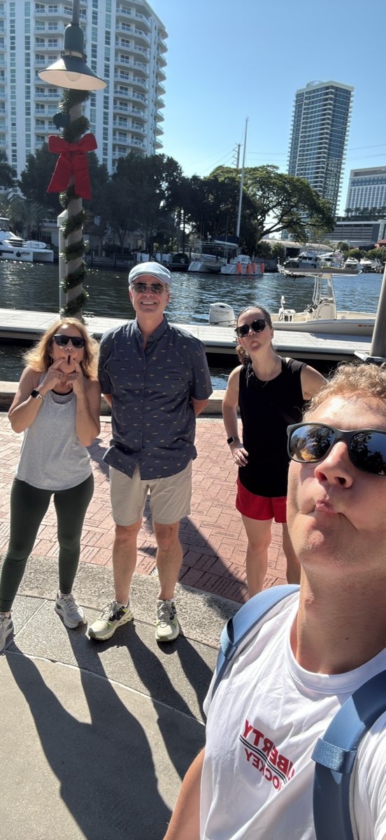 team building scavenger hunt