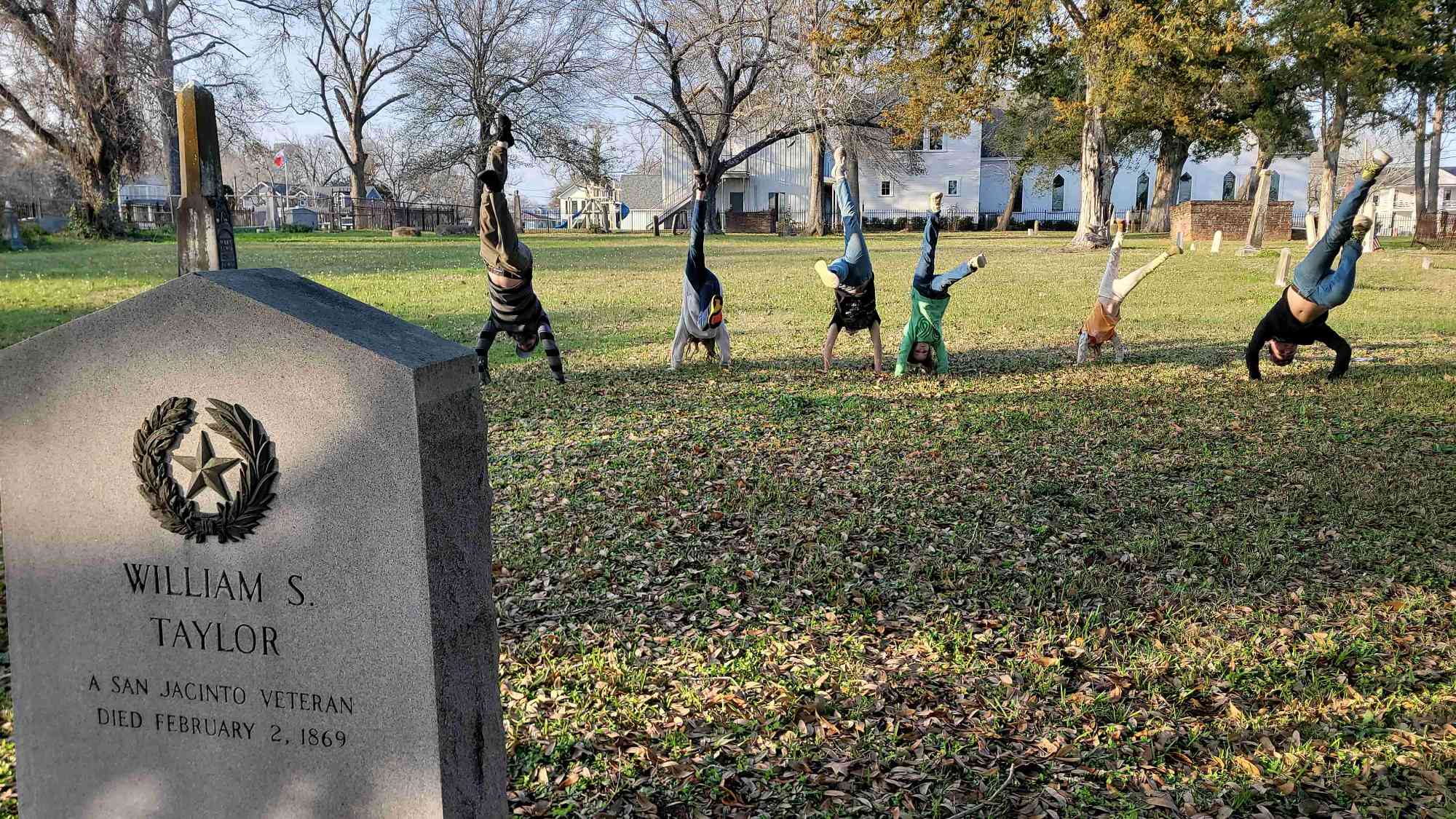 &Phi;&omega;&tau;&omicron;&gamma;&rho;&alpha;&phi;ί&epsi;&sigmav; &delta;&rho;&alpha;&sigma;&tau;&eta;&rho;&iota;ό&tau;&eta;&tau;&alpha;&sigmav; &Sigma;&kappa;&upsi;&lambda;&omicron;&mu;&alpha;&chi;ί&alpha;&sigmav; &lpar;Scavenger Hunt&rpar; Montgomery Texas