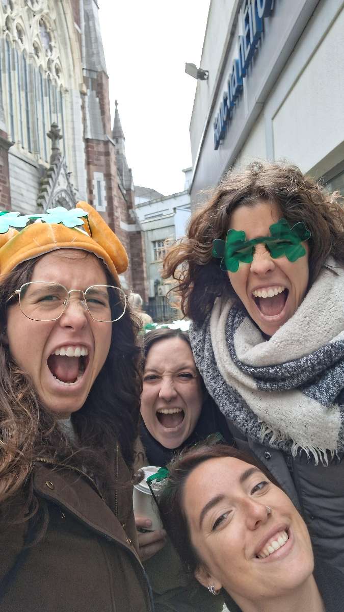 team building scavenger hunt