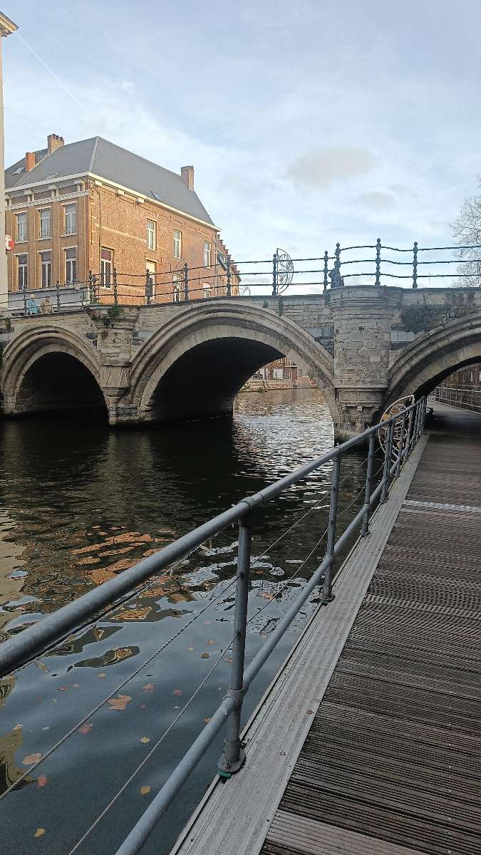 team building scavenger hunt