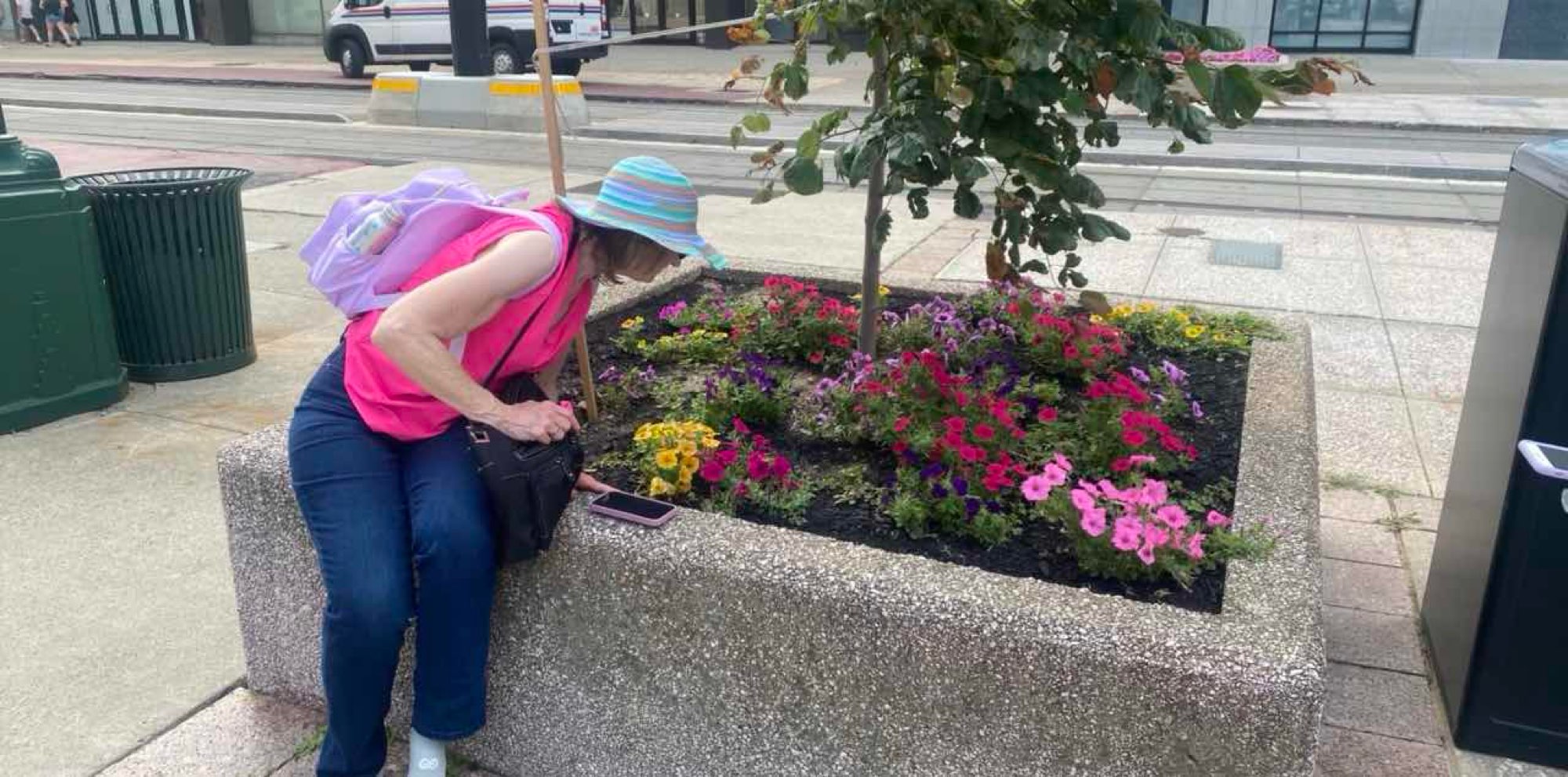 team building scavenger hunt