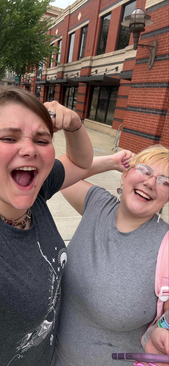 team building scavenger hunt