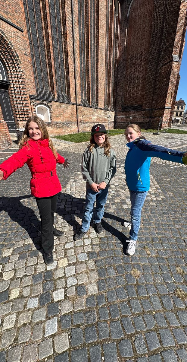 team building scavenger hunt