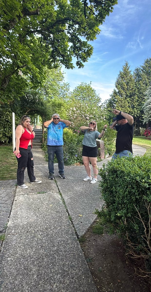 team building scavenger hunt