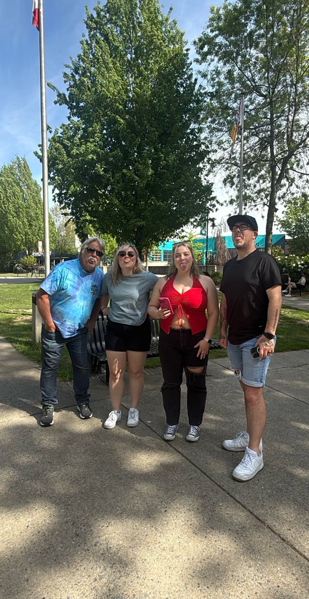team building scavenger hunt