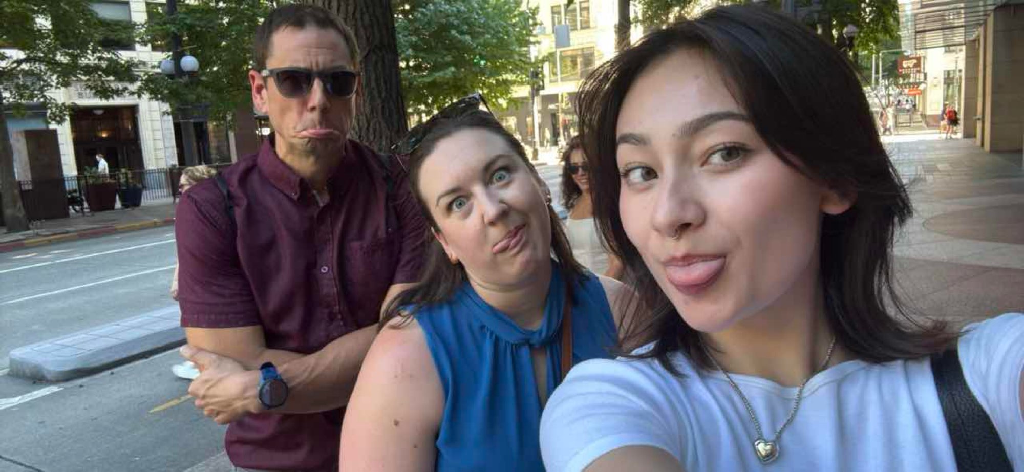 team building scavenger hunt