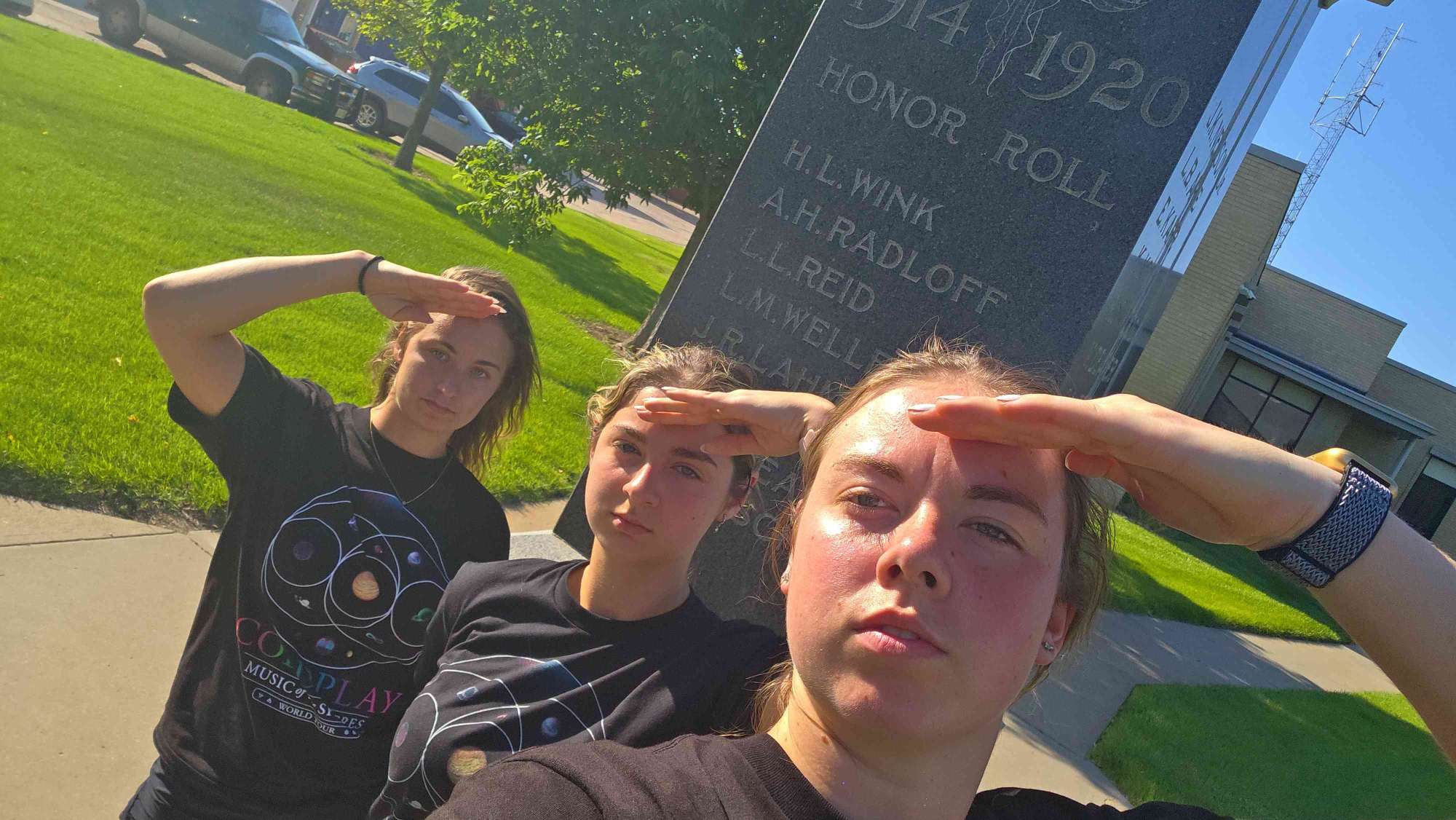 Zdjęcia z gry terenowej Oakley Scavenger Hunt