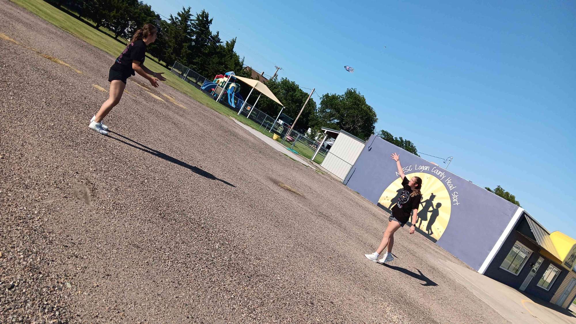 Zdjęcia z gry terenowej Oakley Scavenger Hunt