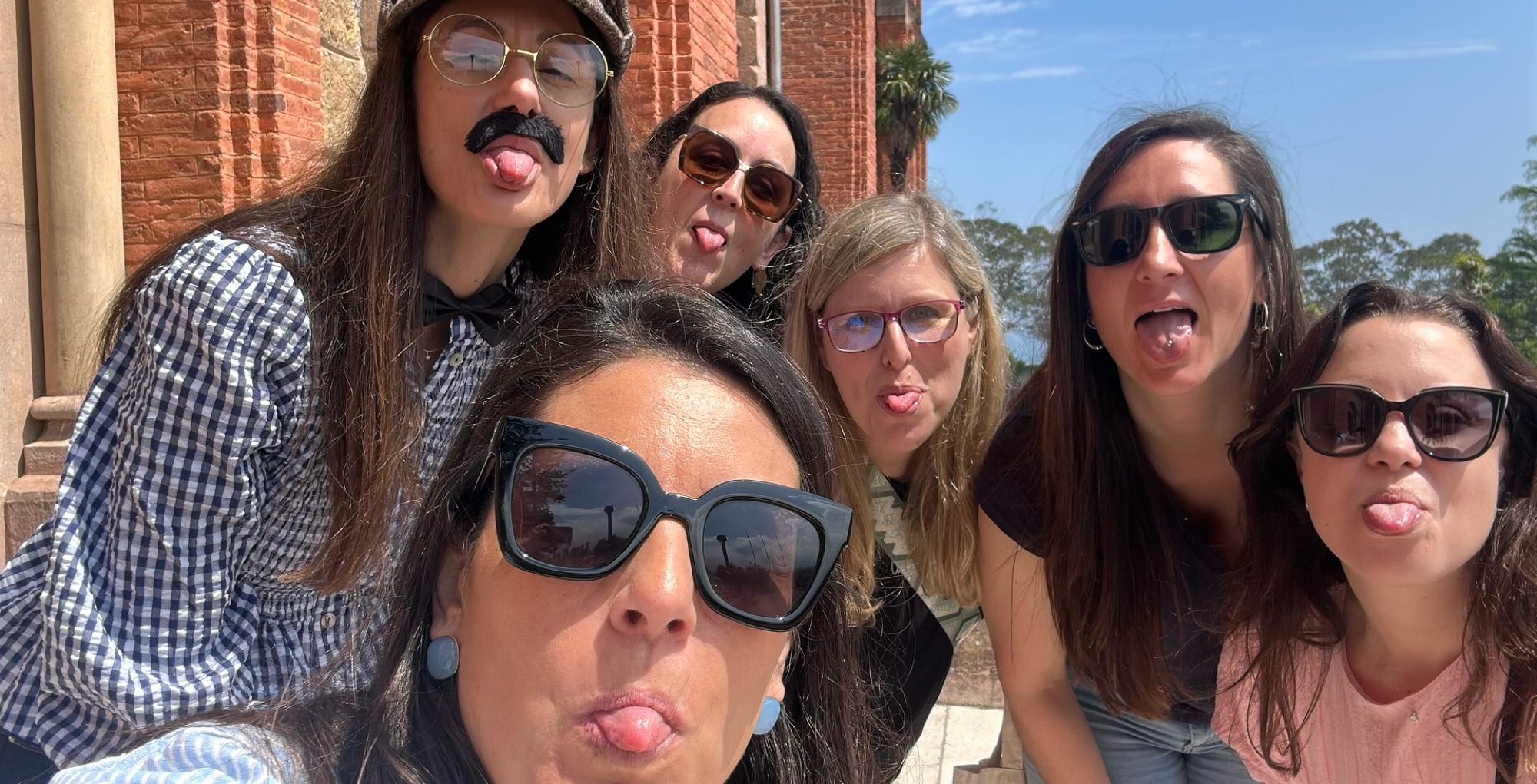team building scavenger hunt