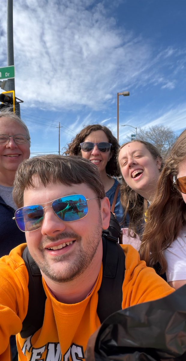 Elk Grove Scavenger Hunt skattejaktsbilder