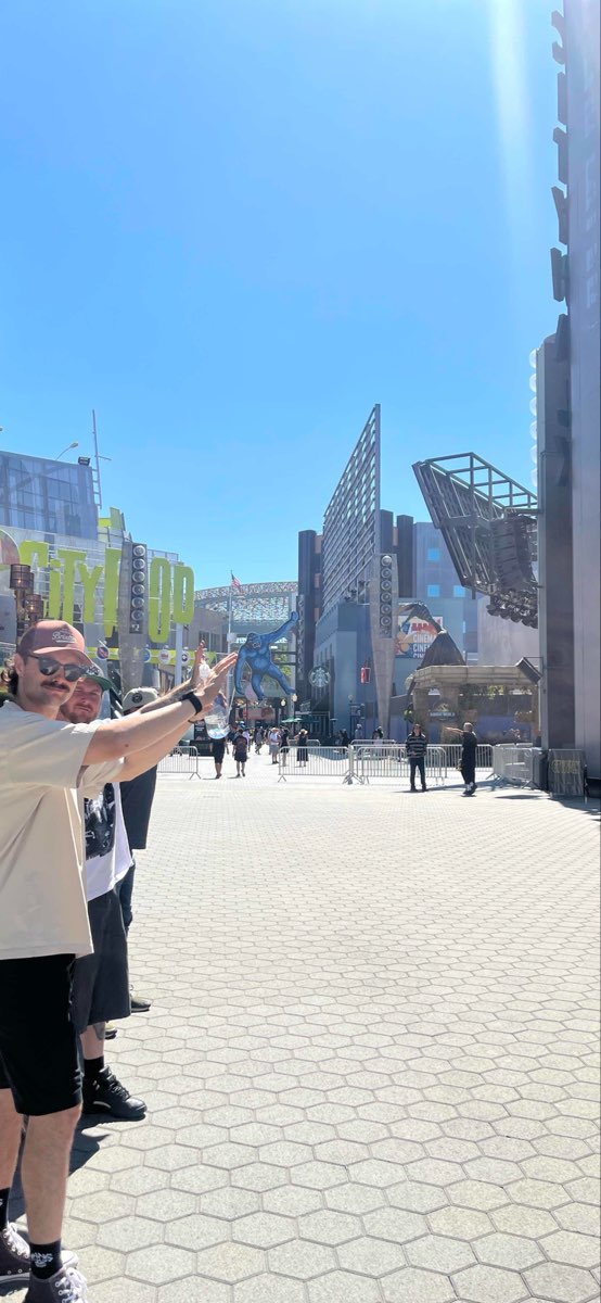 Zdj&eogon;cia z polowania na skarby w Universal City