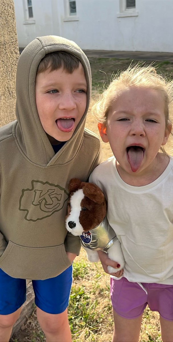 Lindsborg Scavenger Hunt scavenger hunt photos