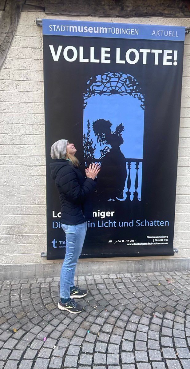 team building scavenger hunt