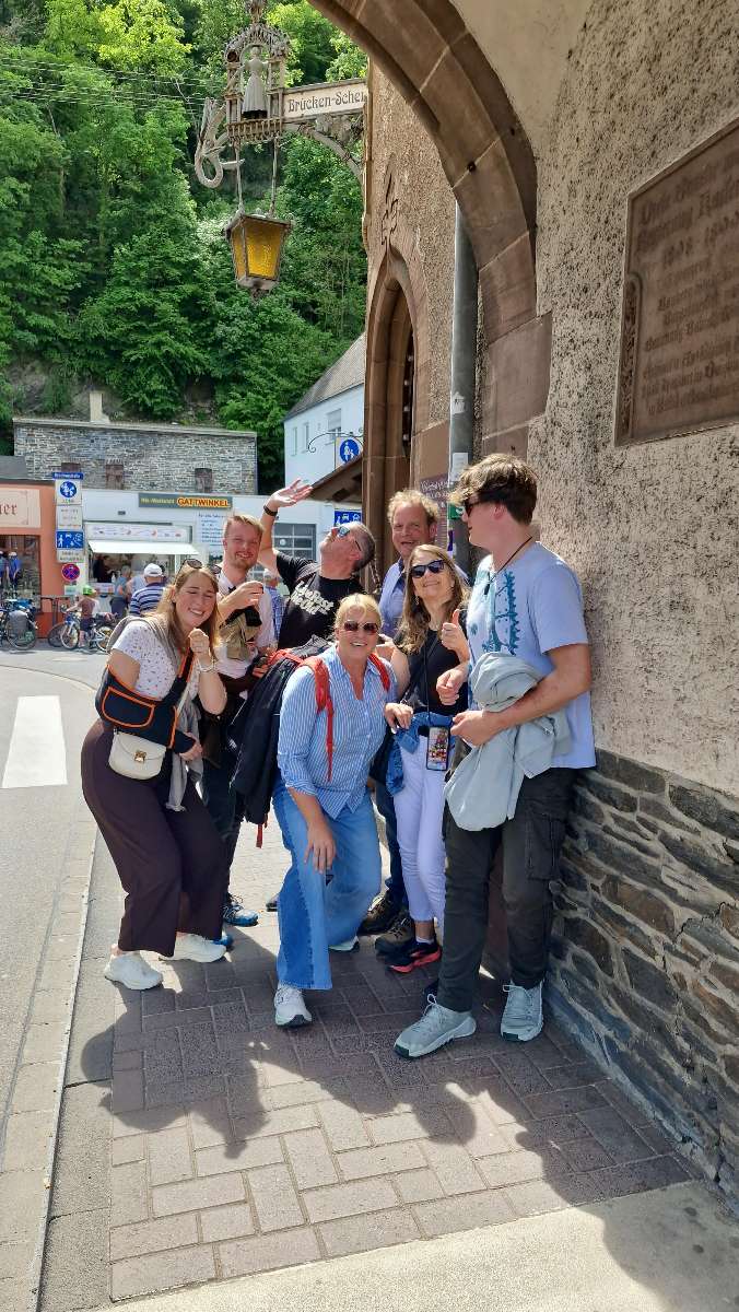 team building scavenger hunt