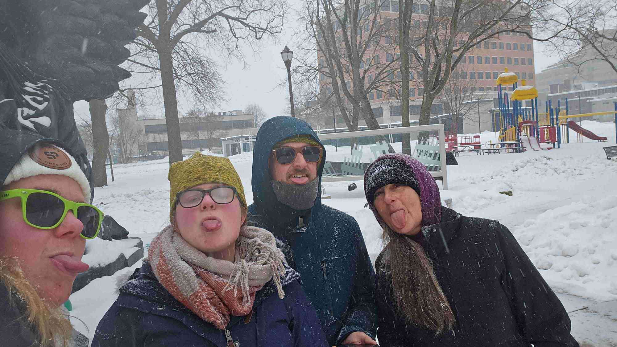 team building scavenger hunt