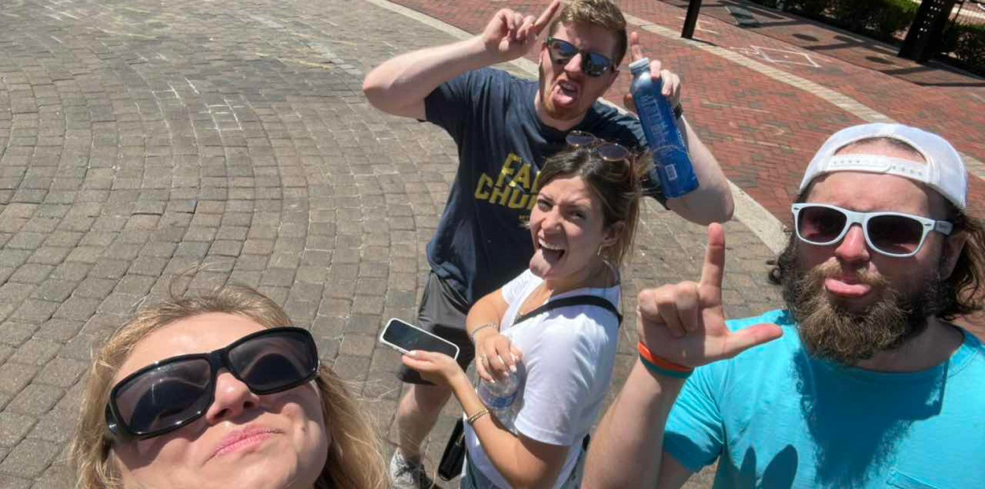 team building scavenger hunt