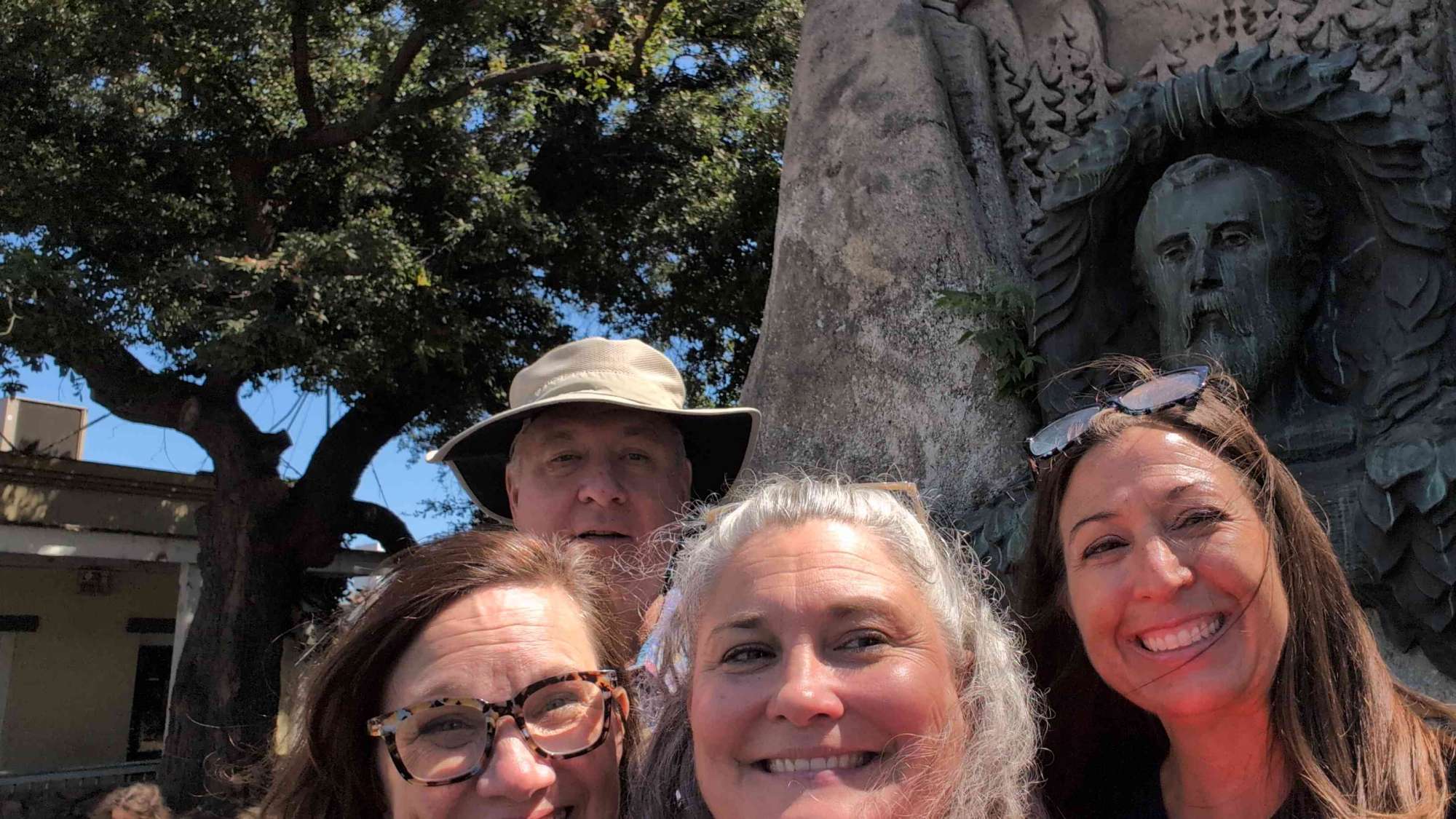 team building scavenger hunt