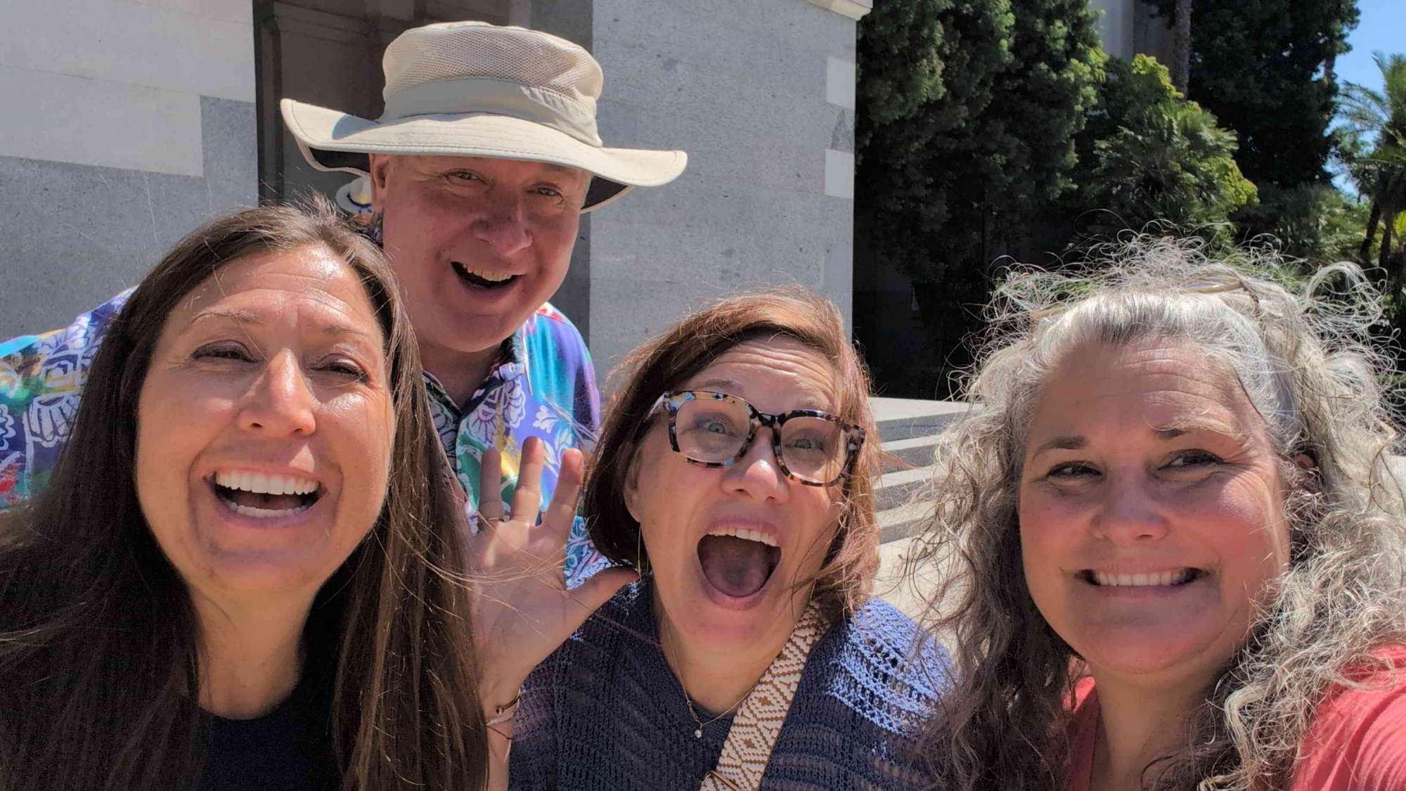 team building scavenger hunt