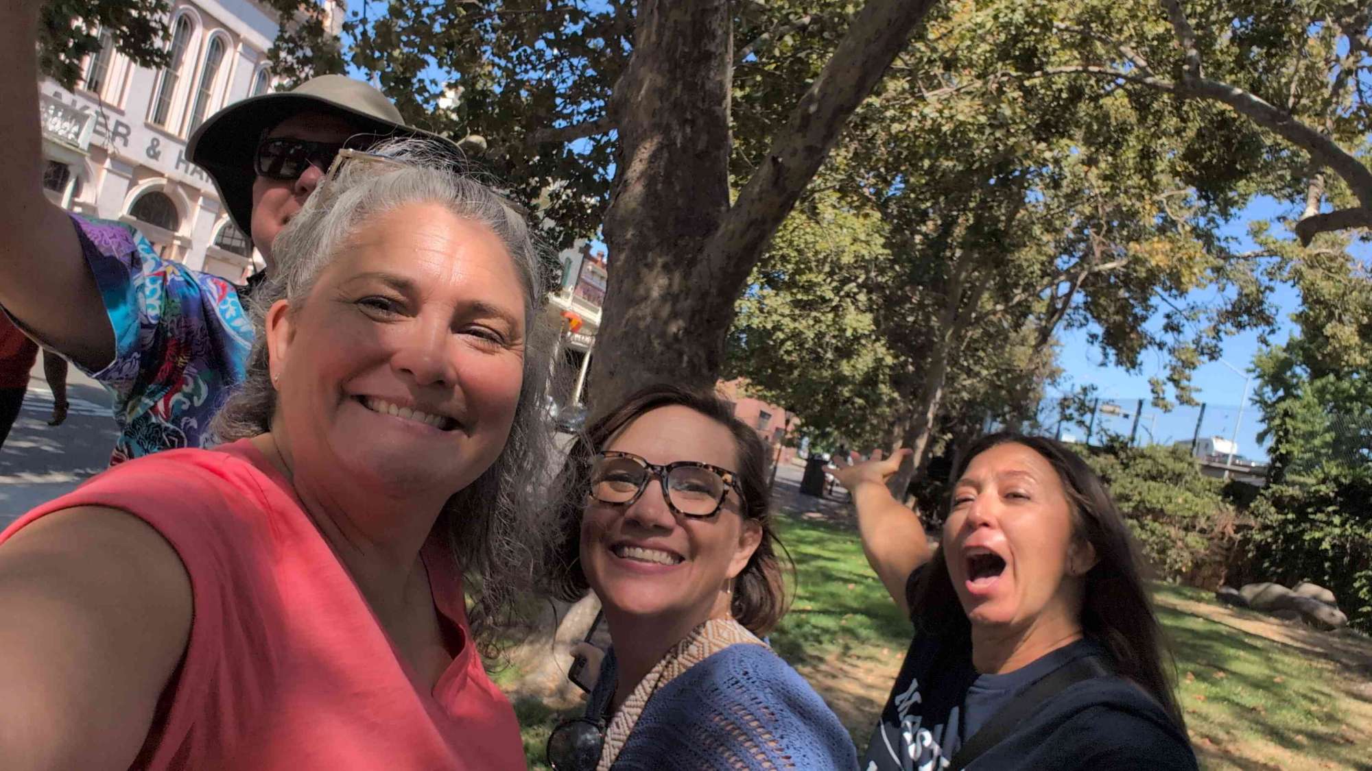 team building scavenger hunt