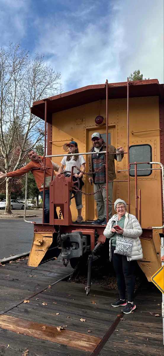 team building scavenger hunt