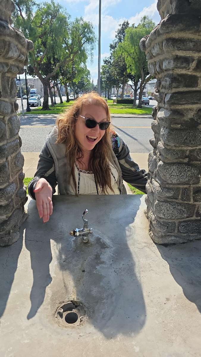 Poze de la v&acirc;n&abreve;toarea de comori Ontario Ghost Tour