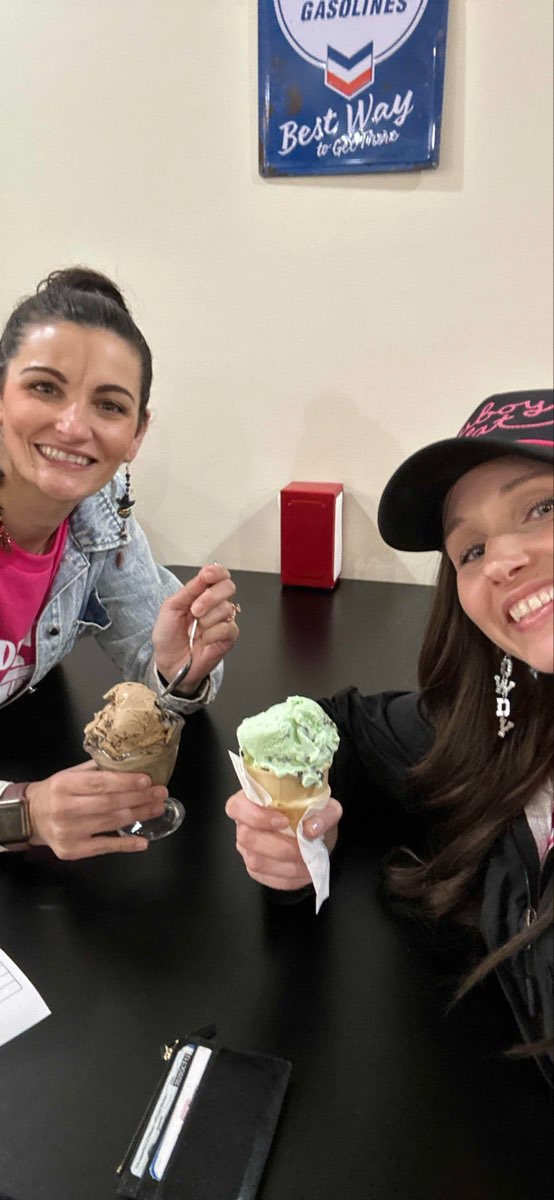 Sevierville Scavenger Hunt scavenger hunt photos