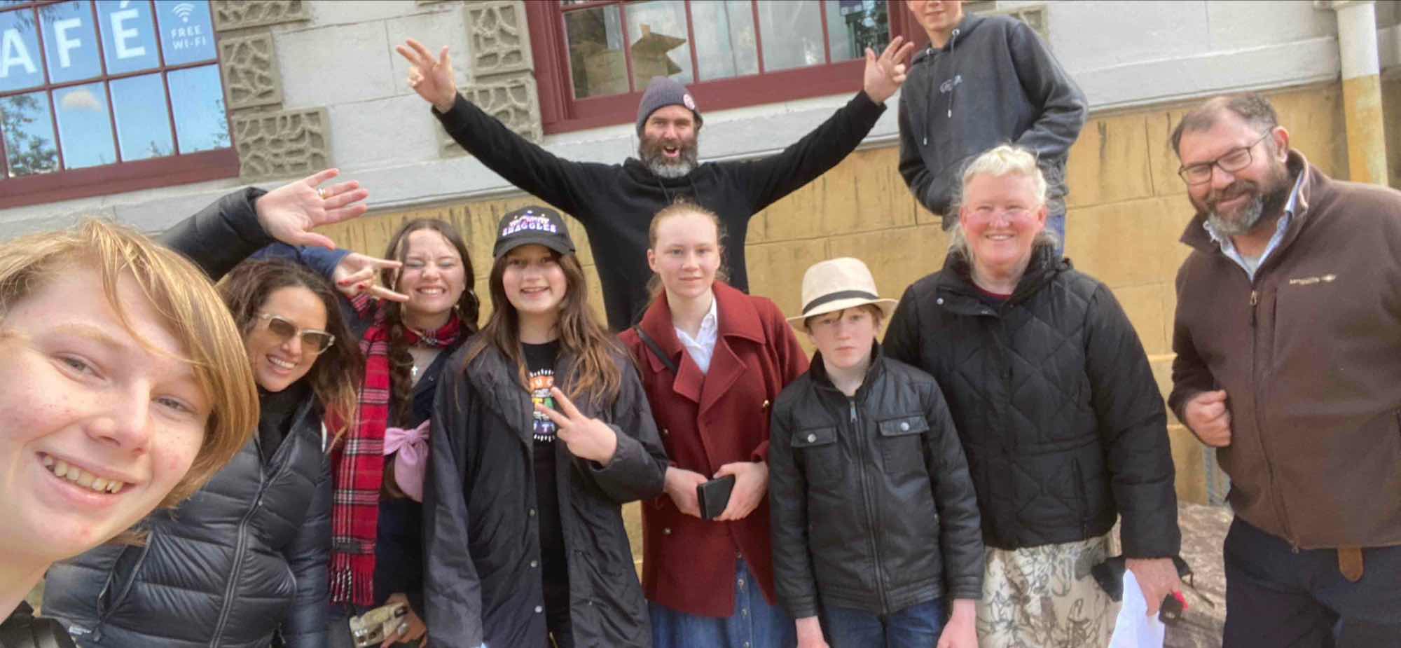 team building scavenger hunt