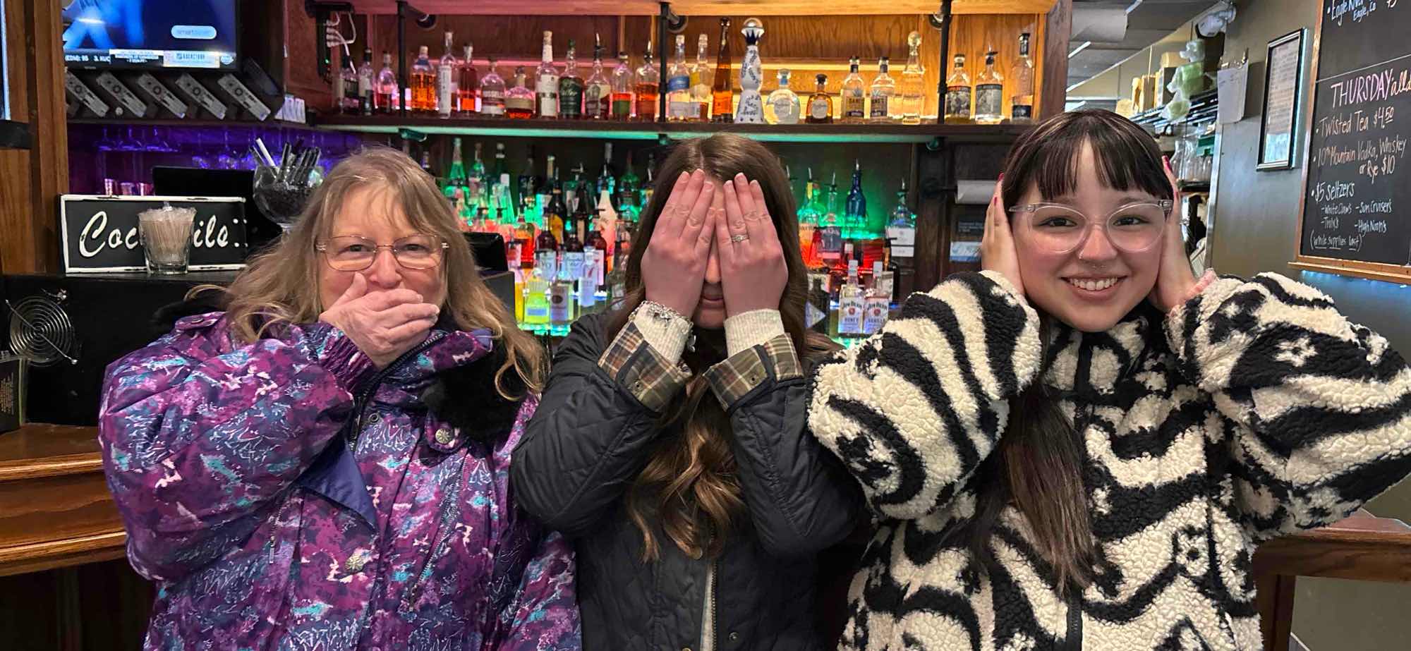 รูปภาพ scavenger hunt Avon