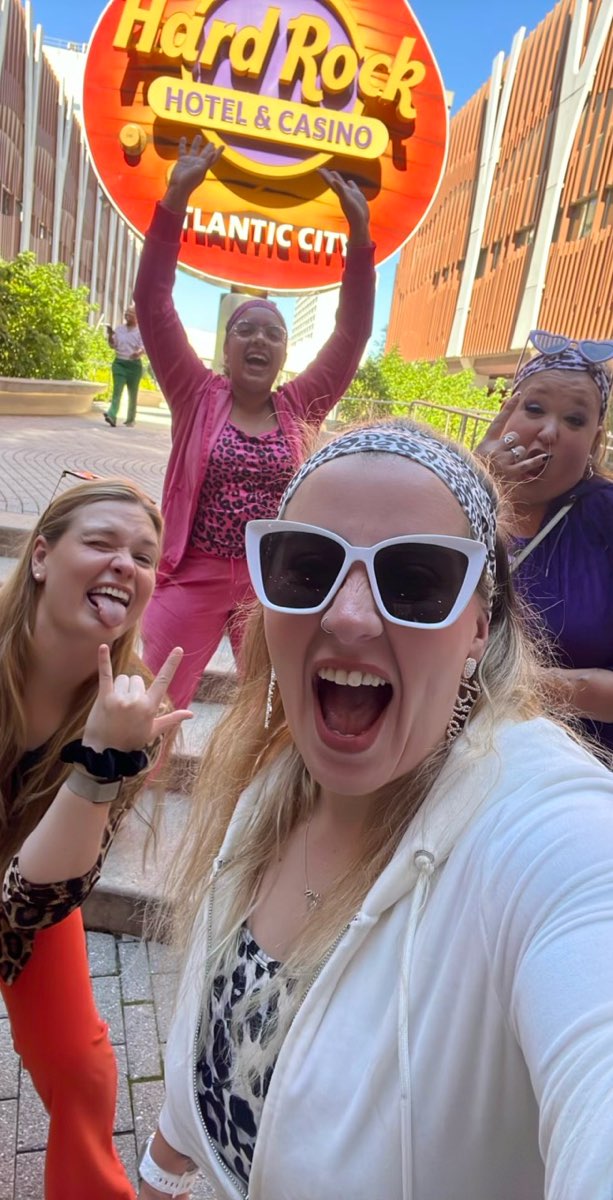 team building scavenger hunt