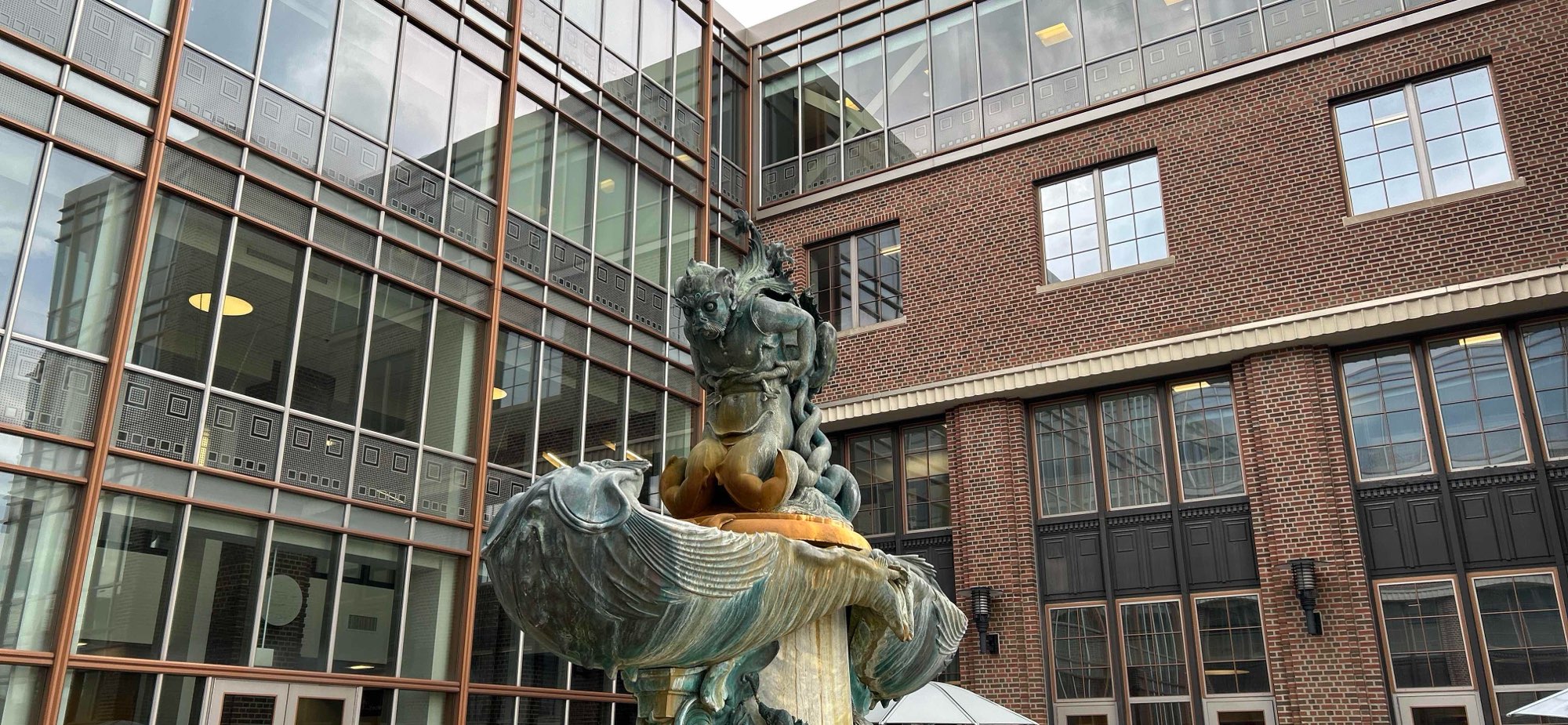 รูปภาพการล่าสมบัติที่มหาวิทยาลัยเซนต์โทมัส