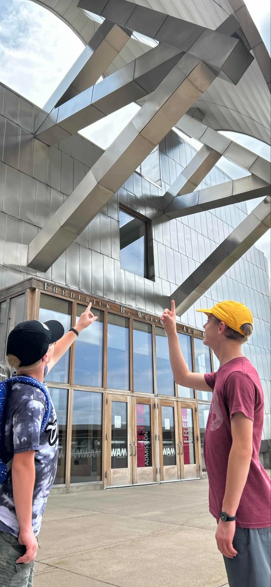 team building scavenger hunt