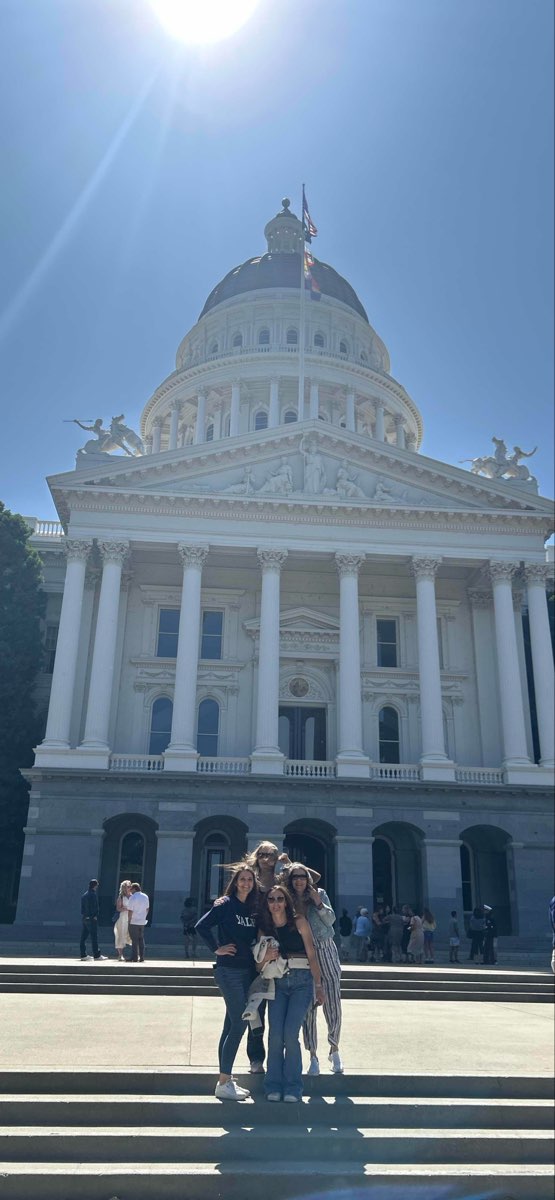 team building scavenger hunt