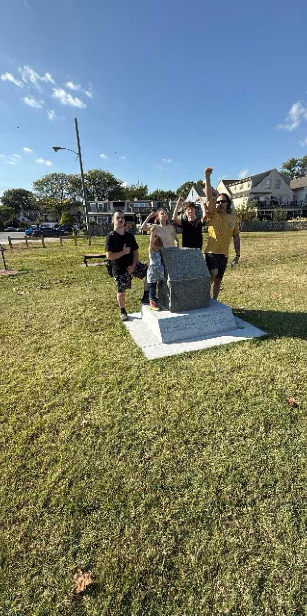 Fotografii ale vânătorii de comori din North New Castle