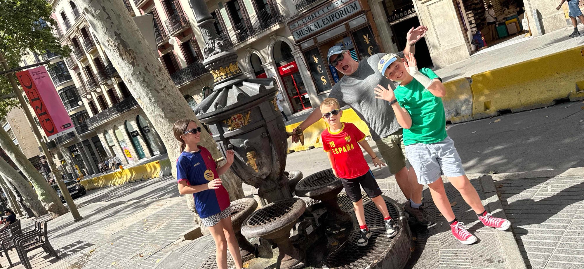 Sants-Montjuic Scavenger Hunt scavenger hunt photos