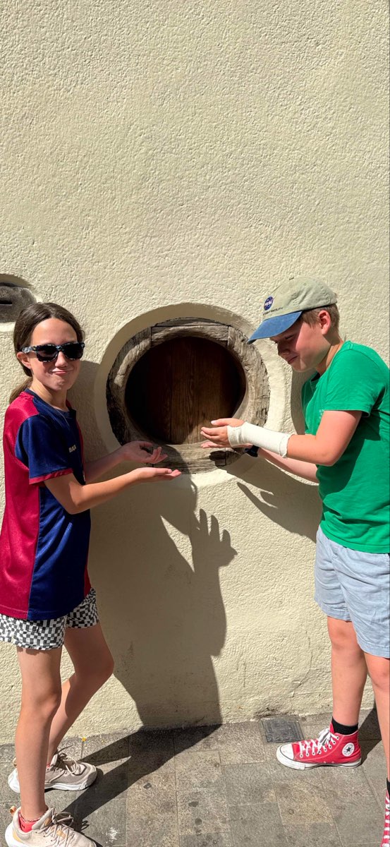 Sants-Montjuic Scavenger Hunt scavenger hunt photos