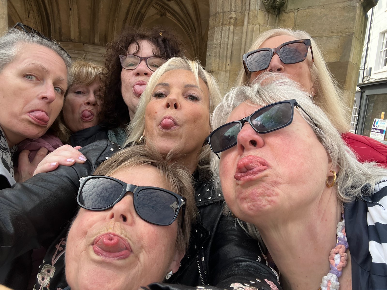 Chichester Scavenger Hunt के स्कैवेंजर हंट की तस्वीरें