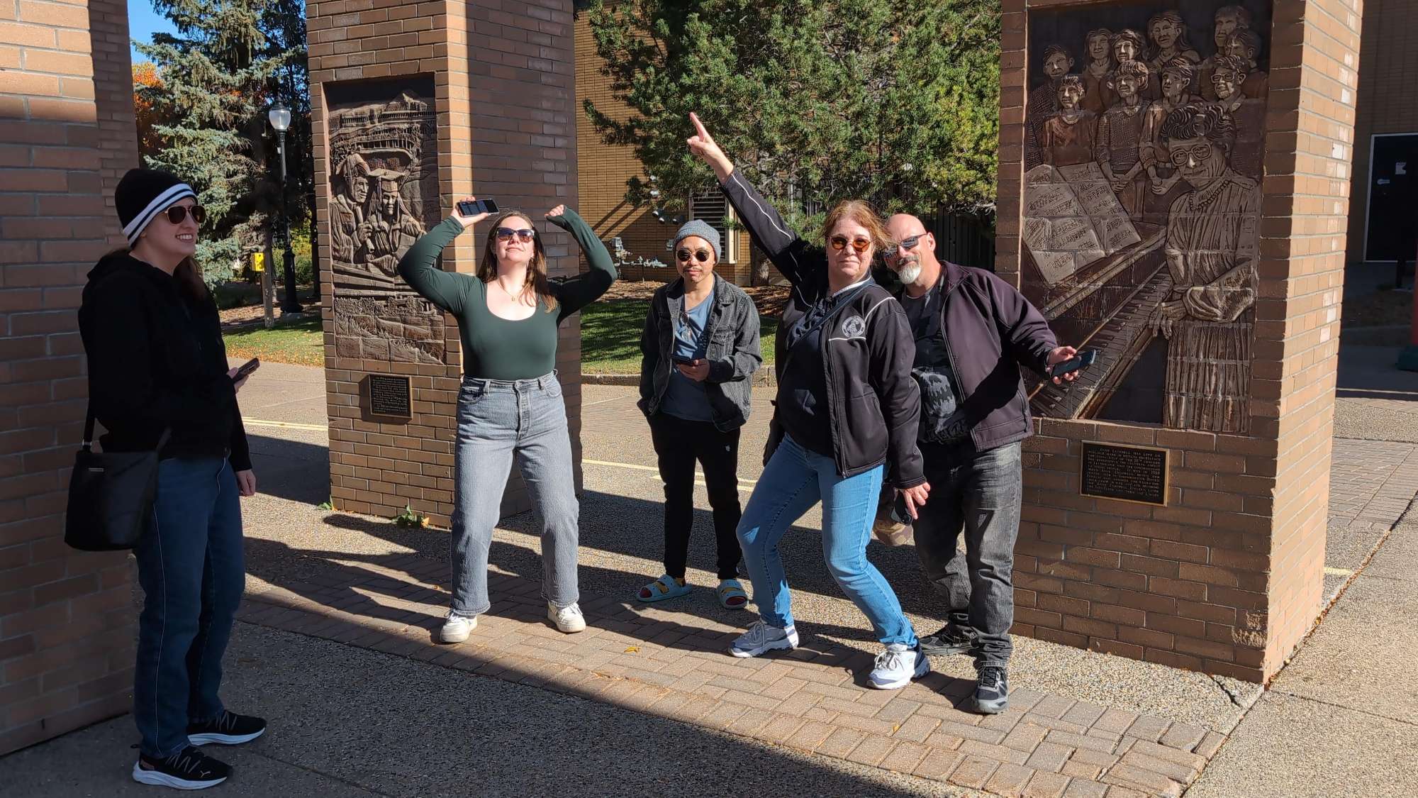 team building scavenger hunt