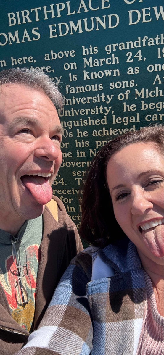 team building scavenger hunt