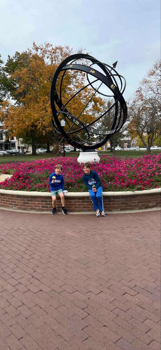 Pella Scavenger Hunt scavenger hunt photos