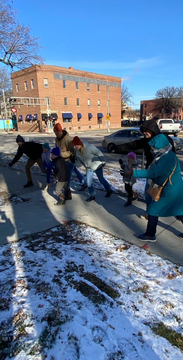 team building scavenger hunt