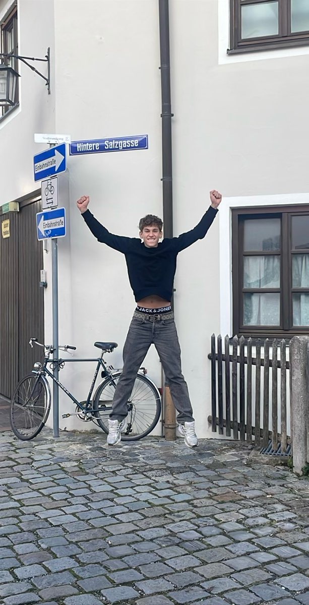 team building scavenger hunt