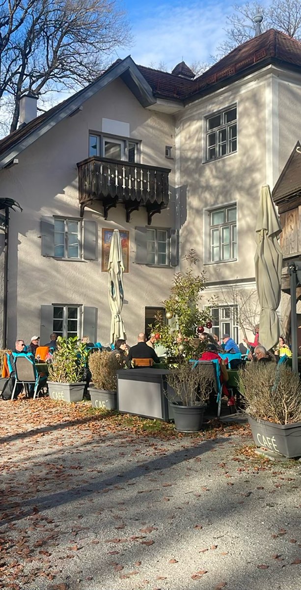 team building scavenger hunt