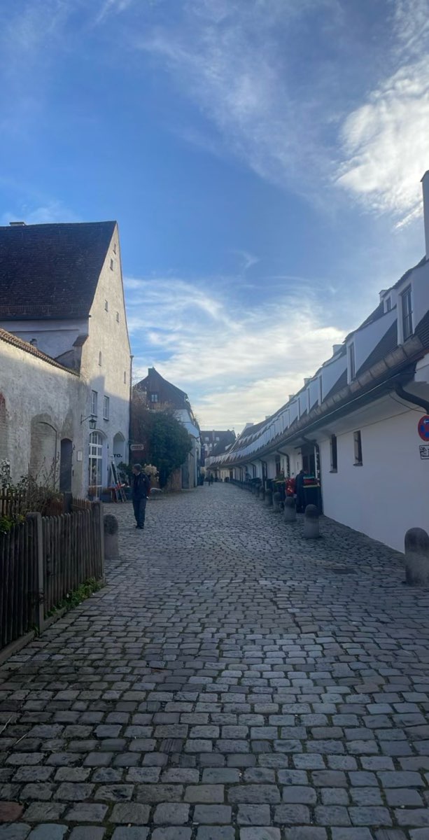 team building scavenger hunt